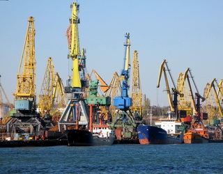 АМПУ здійснить днопоглиблення підхідного каналу у порту Чорноморська до кінця 2017 року